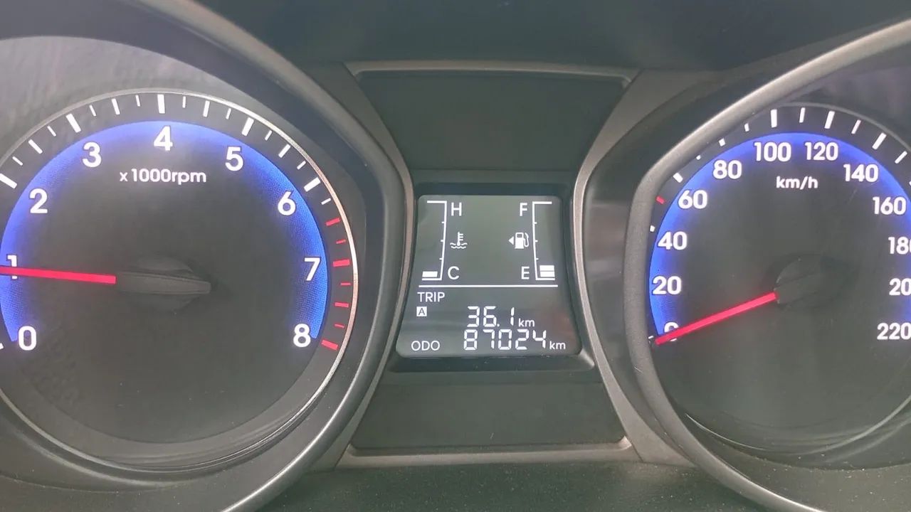 Hyundai HB20 Unique 1.0 Flex 12V Mec. 2019 - Foto 2