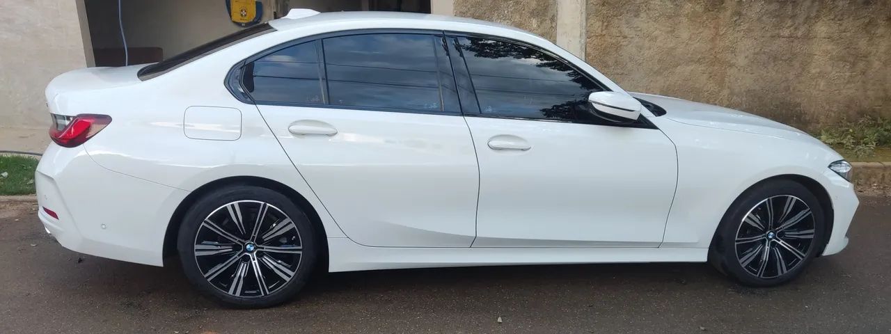 BMW 320I 2023