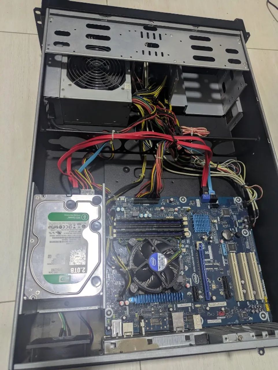 Servidor Nilko i7 8GB RAM 4TB HD - Foto 3