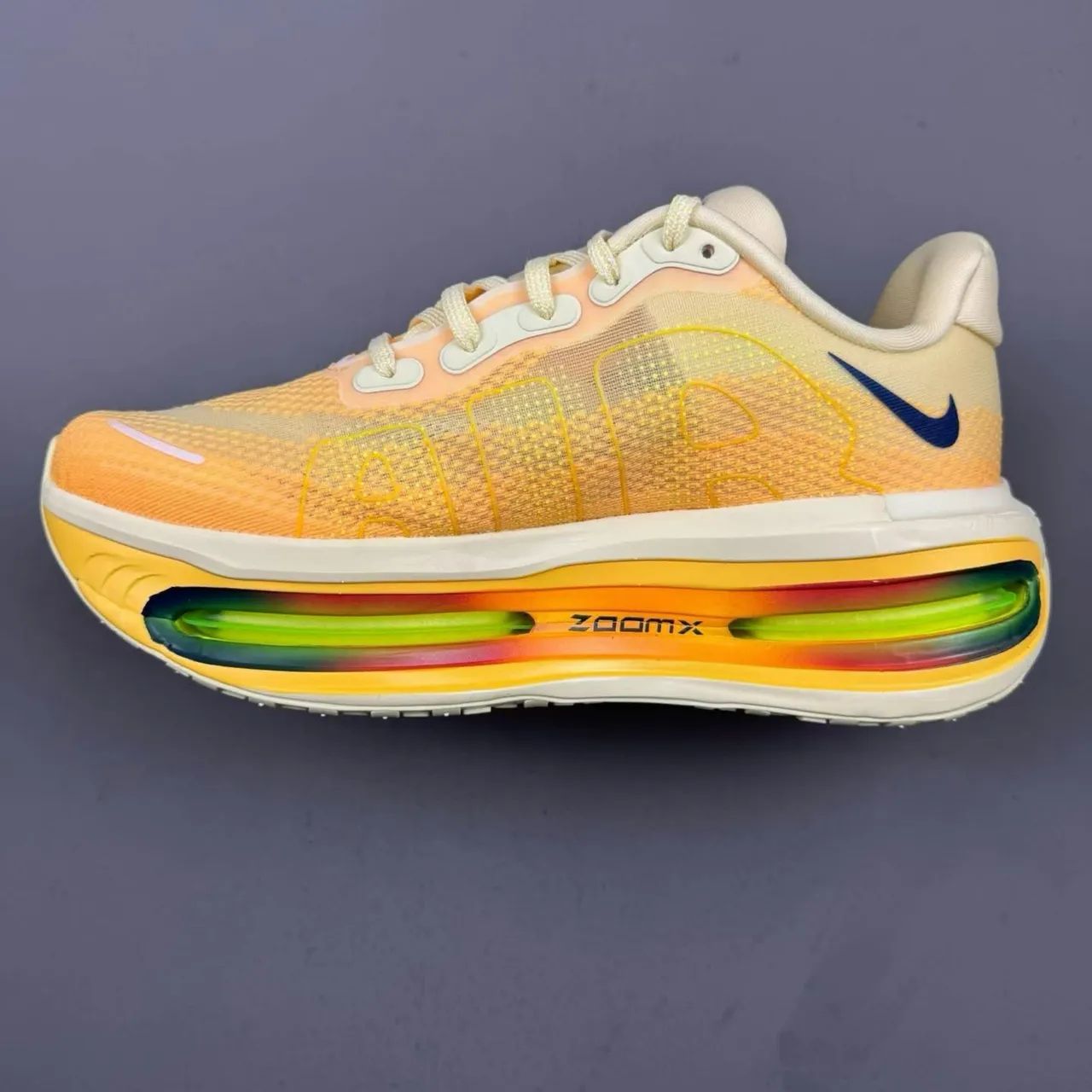 NIKE VOMERO PREMIUM ?ALABASTER (TAM 41) - Foto 3