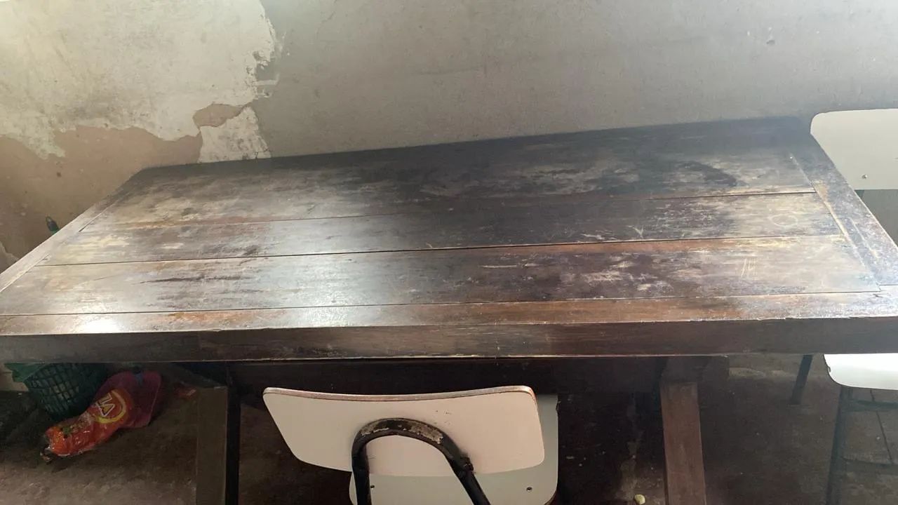 Mesa de madeira maciça  - Foto 2