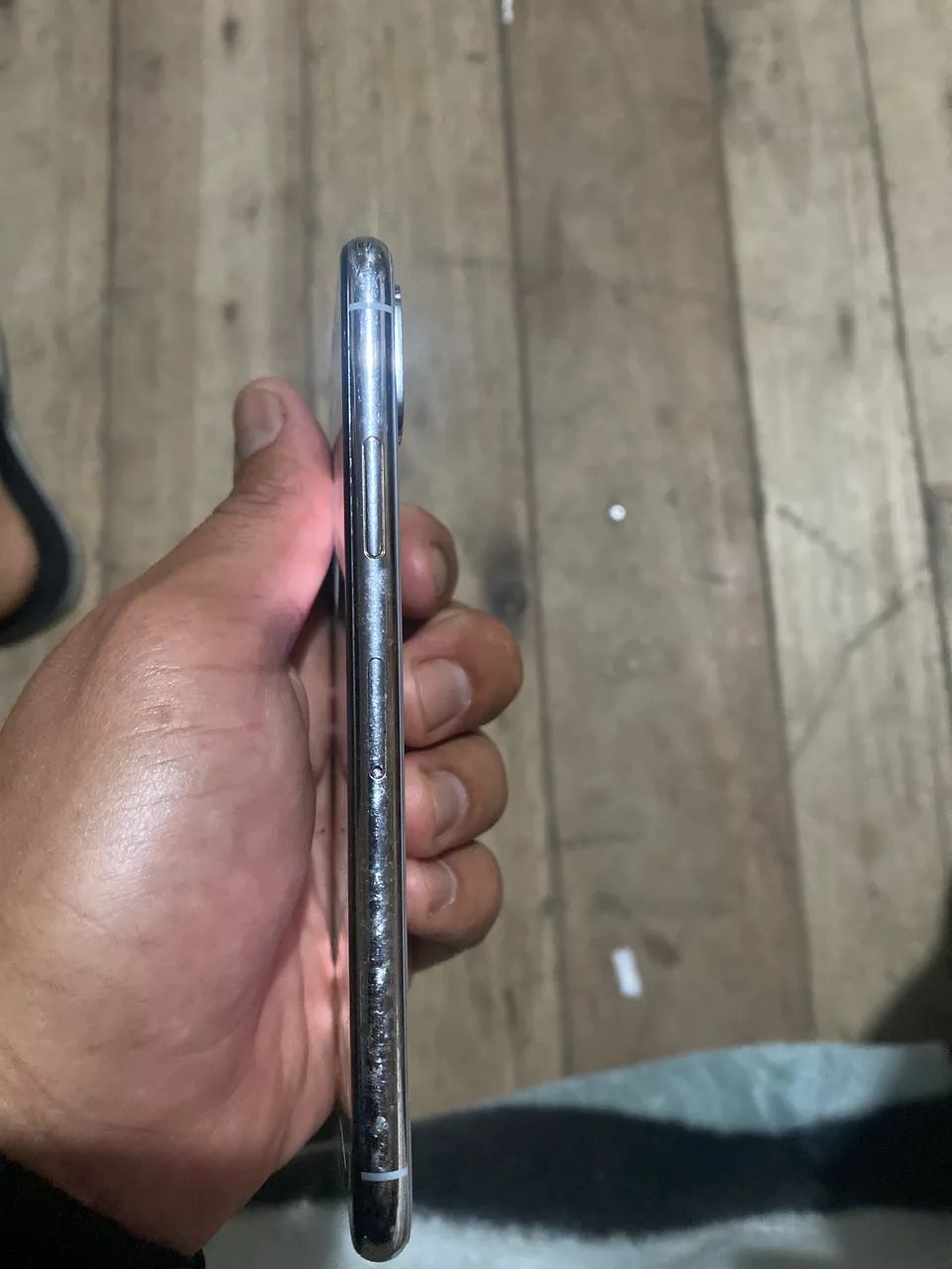 iPhone X  tem o vidro quebrado mais funciona tudo bom  - Foto 4