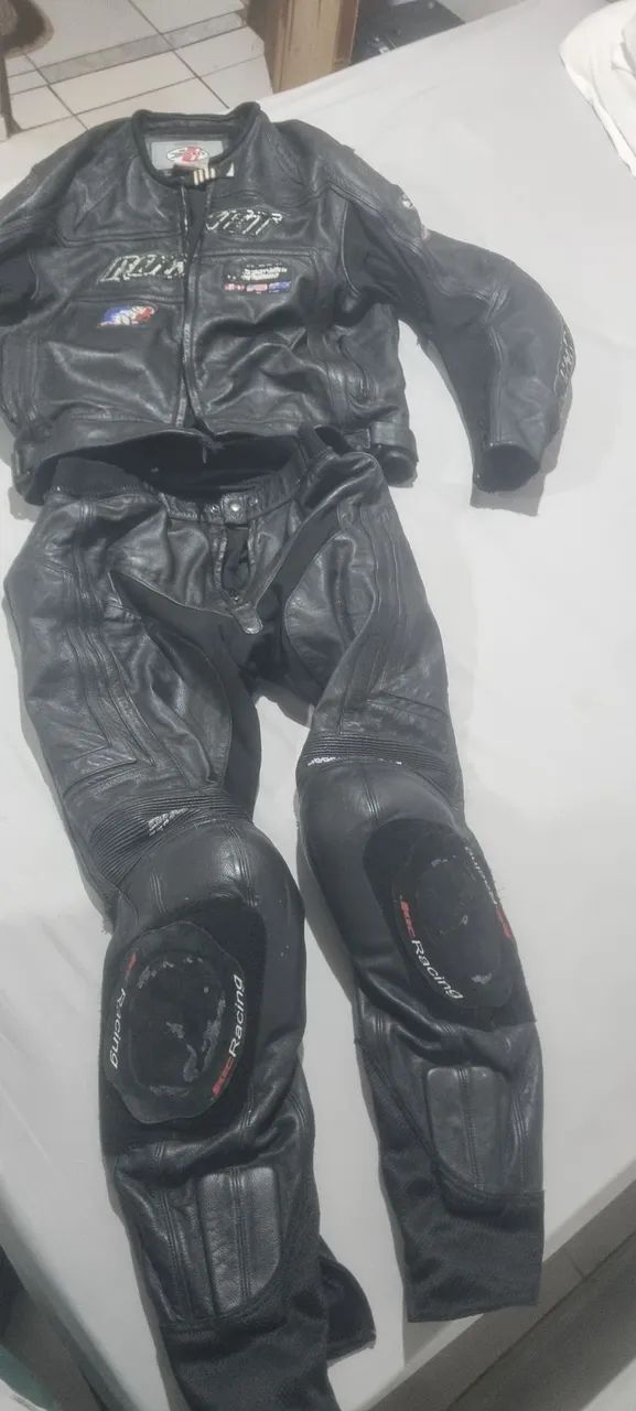 Vendo macacão de couro motociclista
