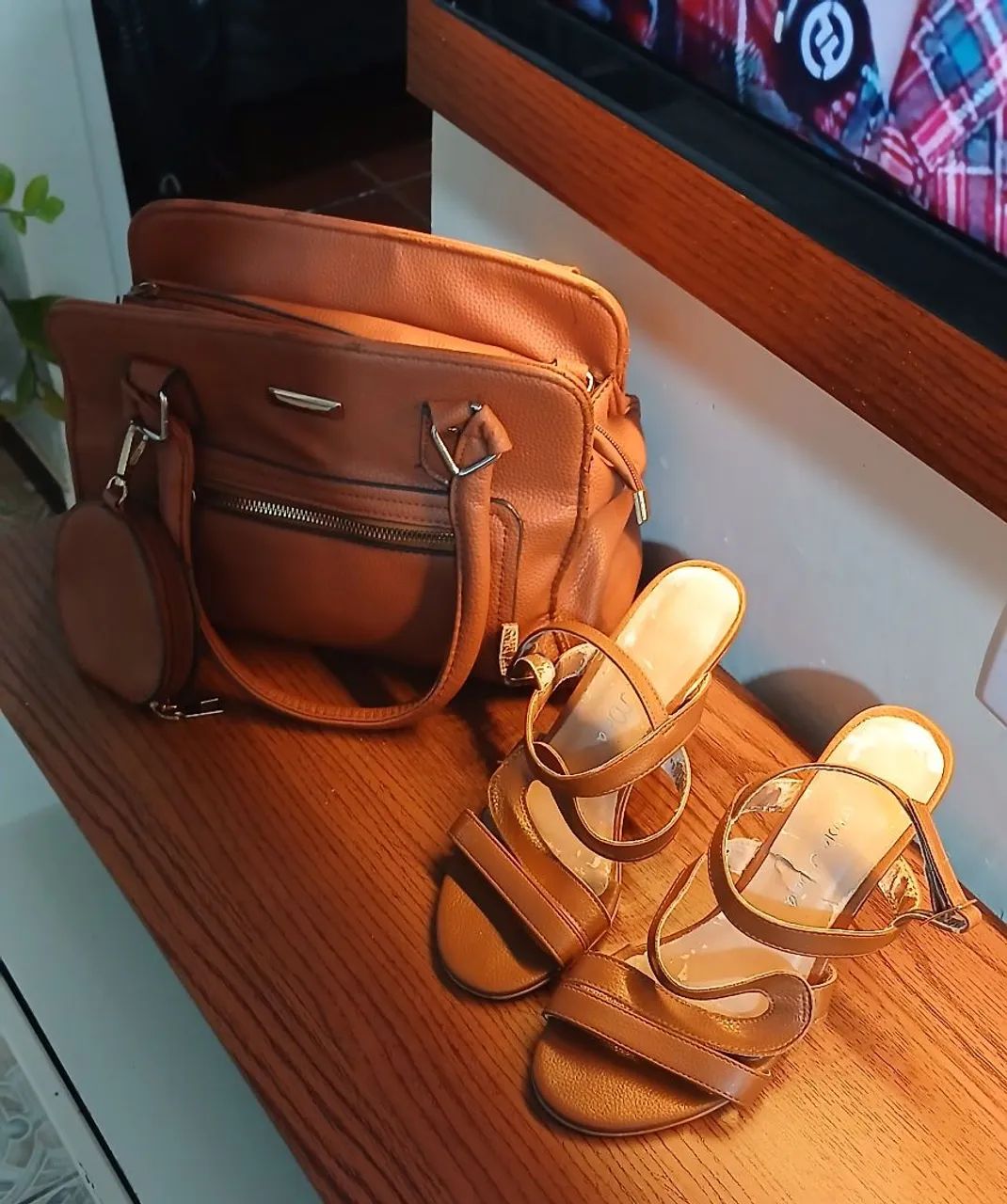 Bolsa + sandália Tam.36 bem conservados