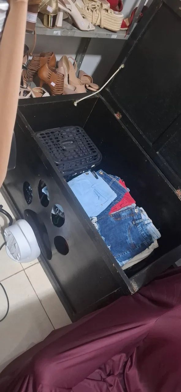 Lote de roupas usadas com mais de 70 pçs 