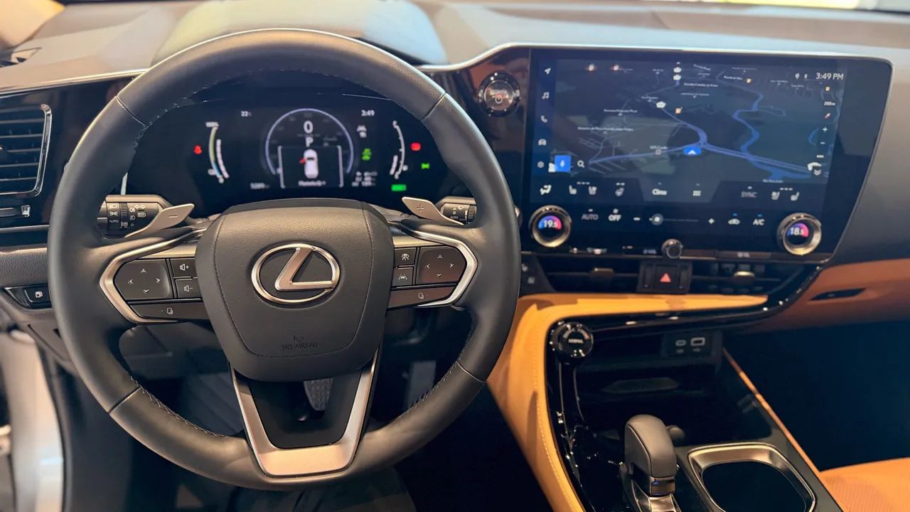 Lexus NX-450h+ AWD 2.5 16V Aut. (Híbrido), foto 15 de 16