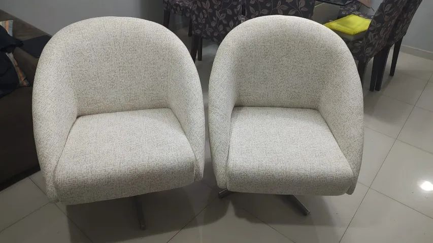 2 Poltronas de Sala