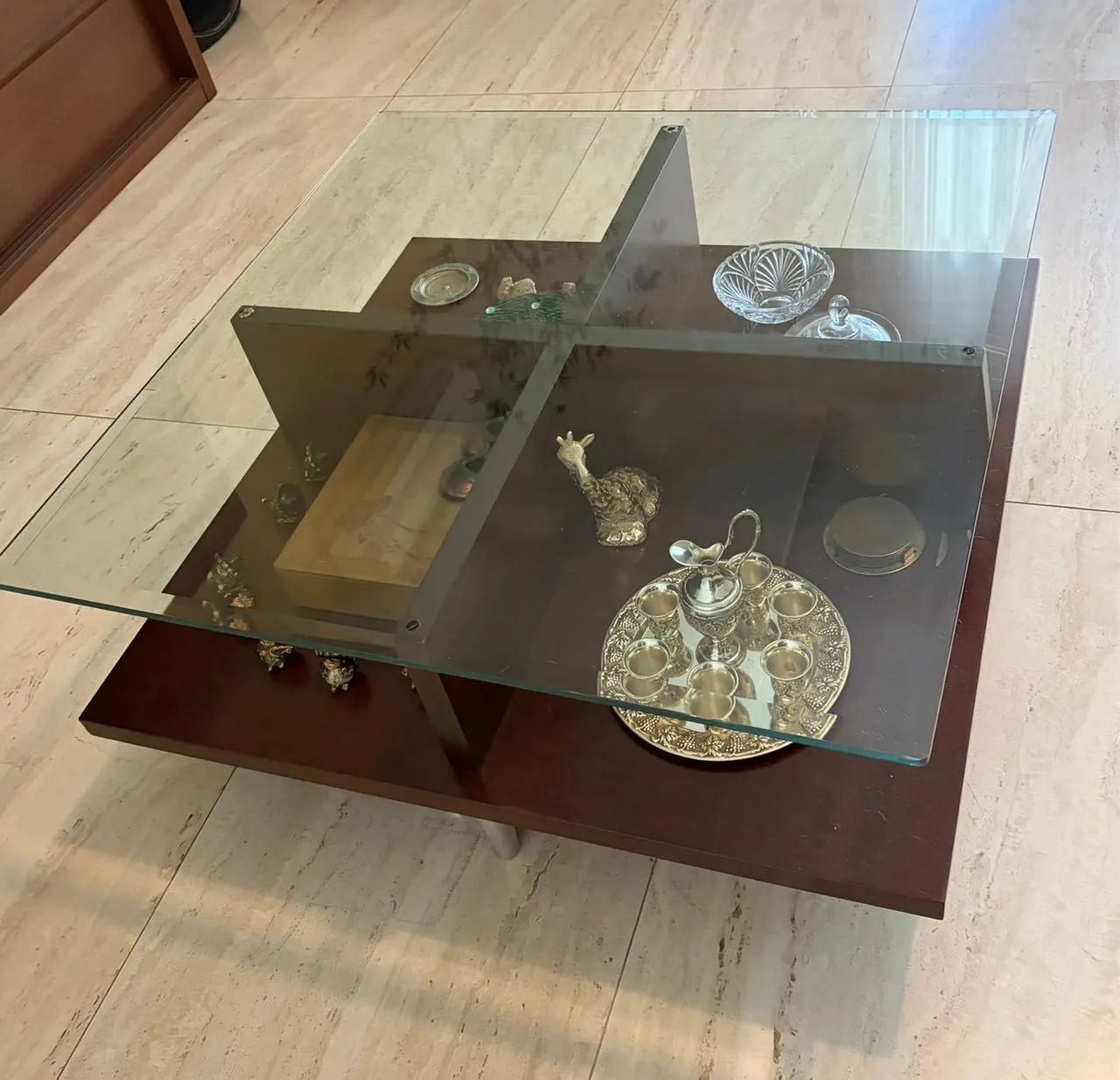 Mesa de centro em madeira com vidro  - Foto 2