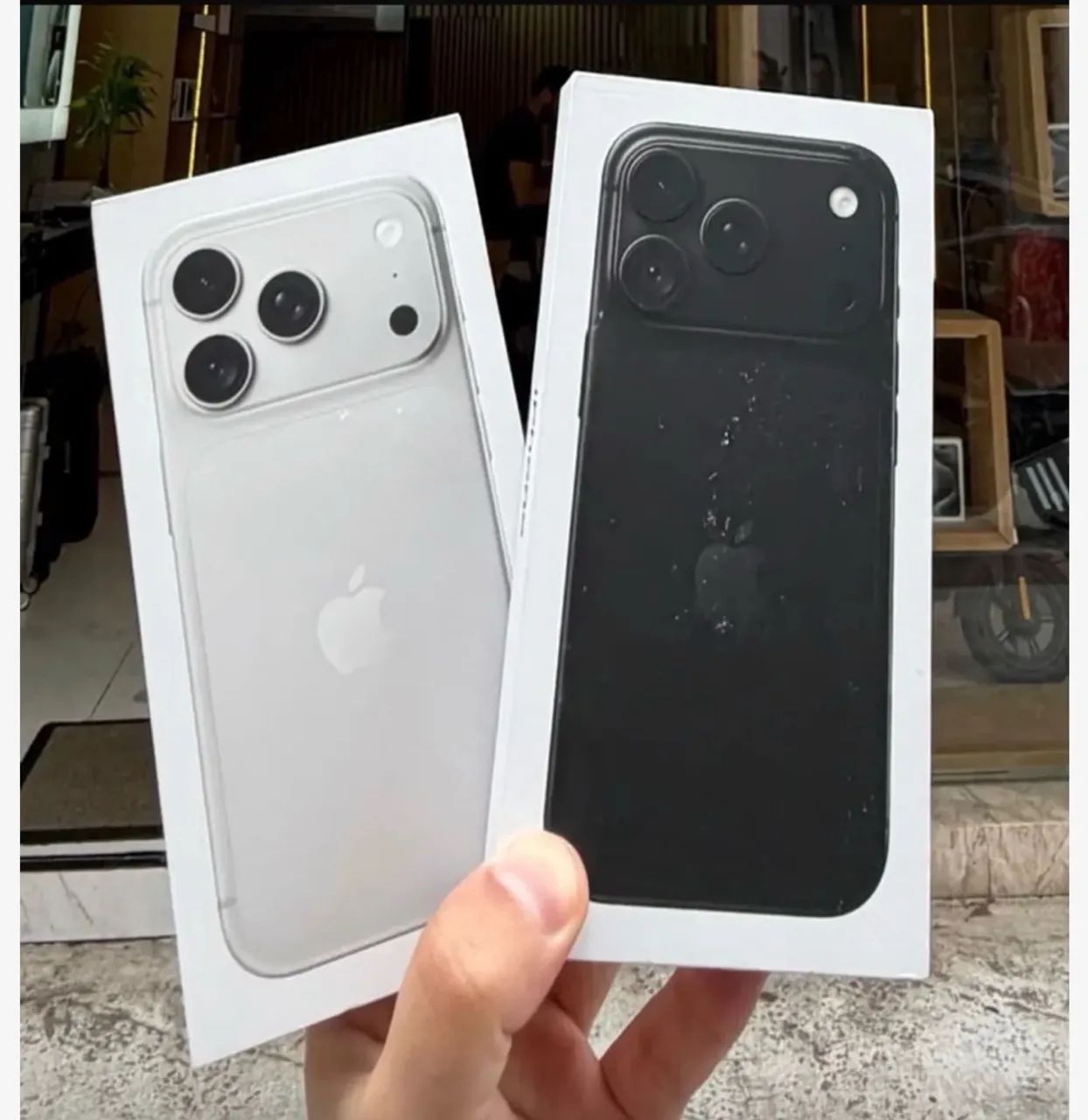 iPhone 18 Pro Max - 256GB Preto/Prateado (Lacrado na caixa)
