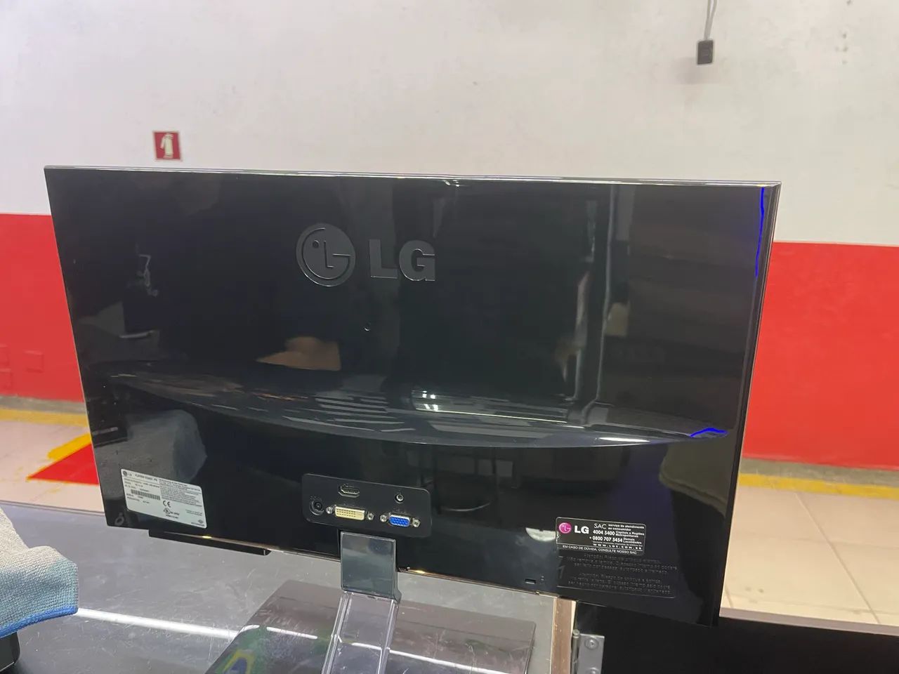 Monitor Flatron LG E2260 - Foto 2