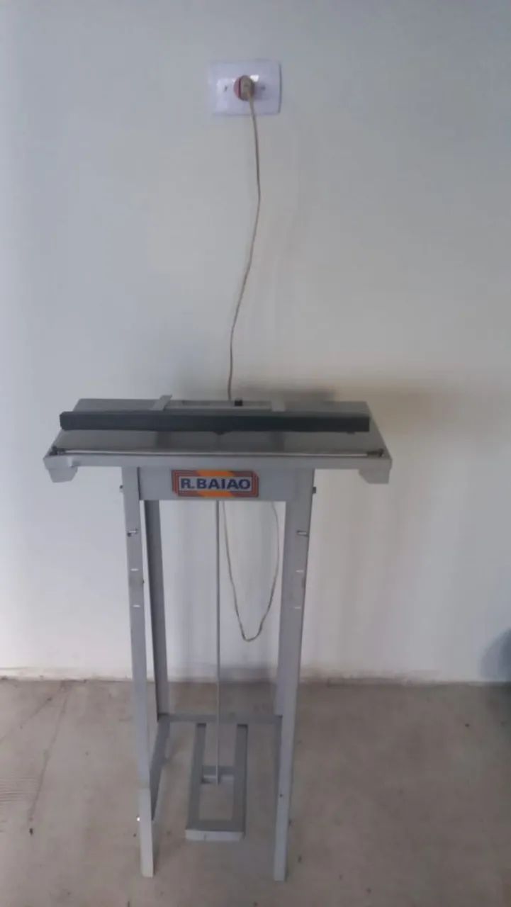 Seladora Térmica de Pedal da marca R. Baião.
