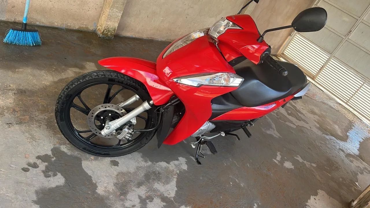 Vendo essa biz semi nova 