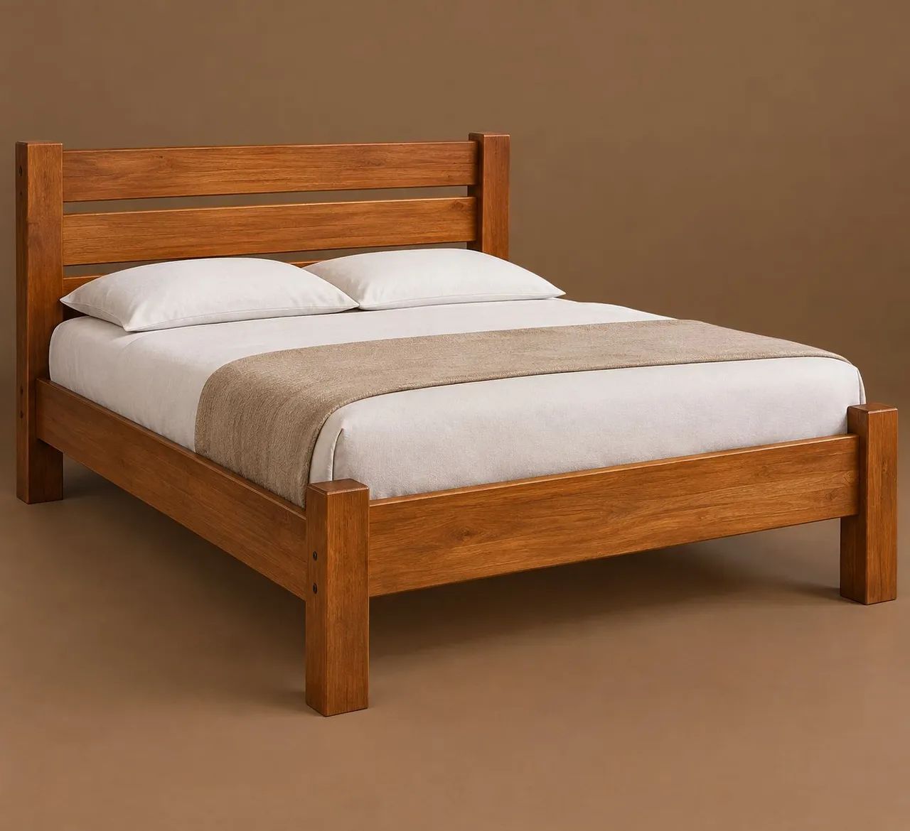 Cama de madeira tamanho casal com material bom e resistente.