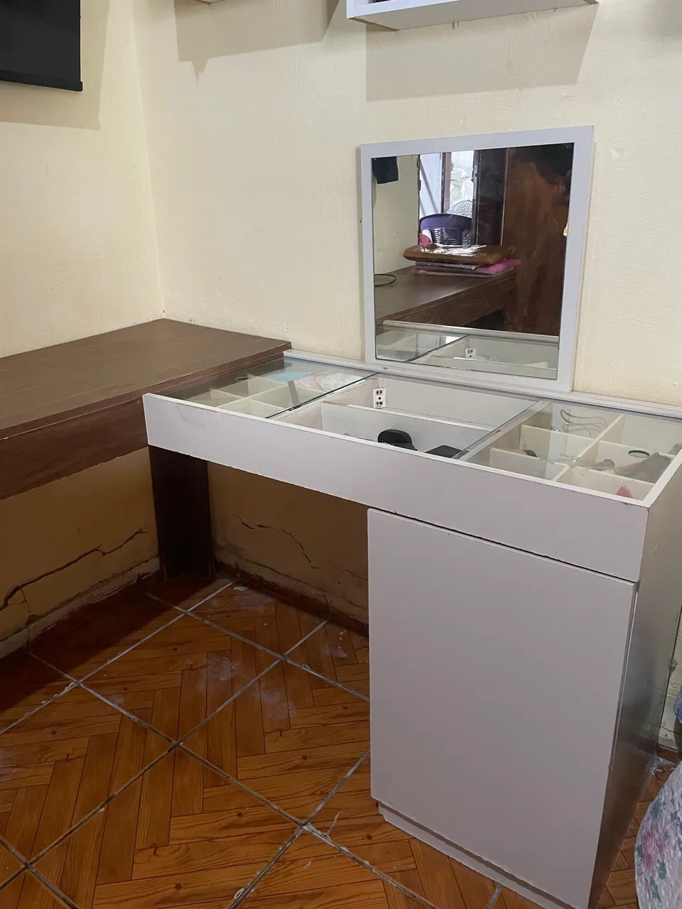 Penteadeira/escrivaninha 