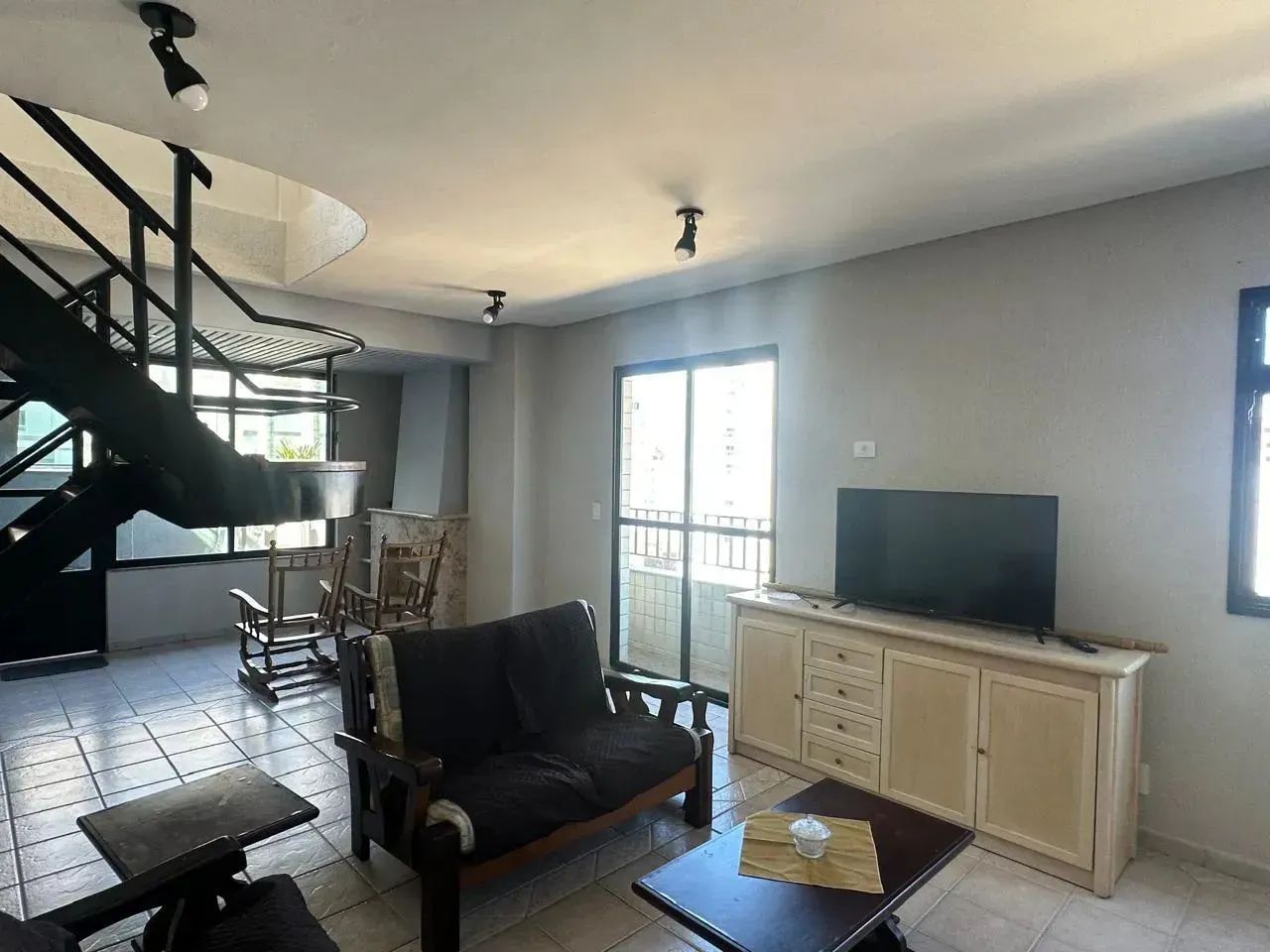 Cobertura para venda possui 245 metros quadrados com 4 quartos em Caiçara - Praia Grande - - Foto 3