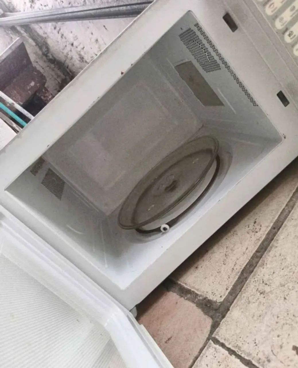 microondas Electrolux 31L - Foto 2