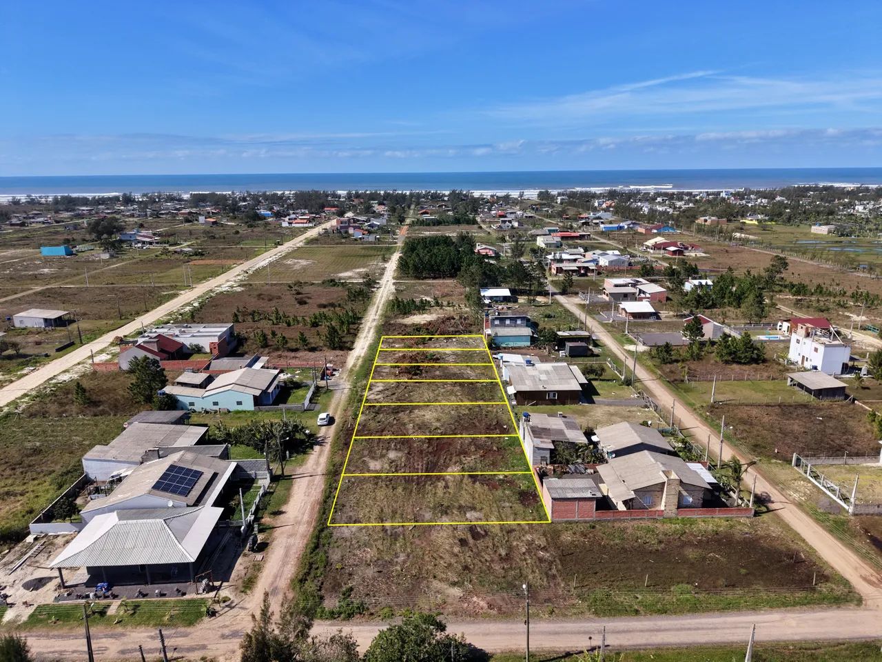 Terrenos prontos para construir no bairro Janaína!