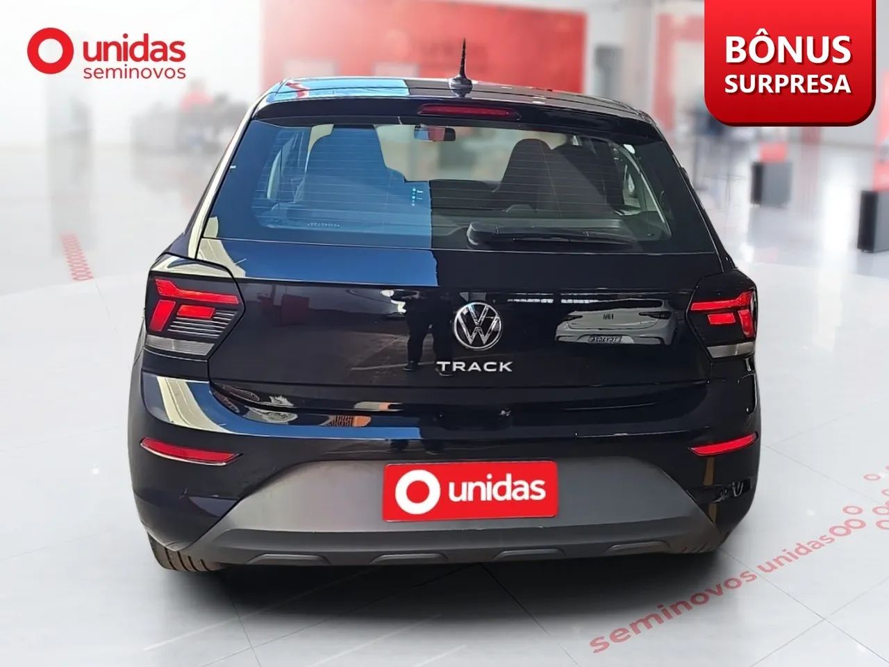 Volkswagen Polo Track 1.0 Flex 12V 5p, foto 4 de 14