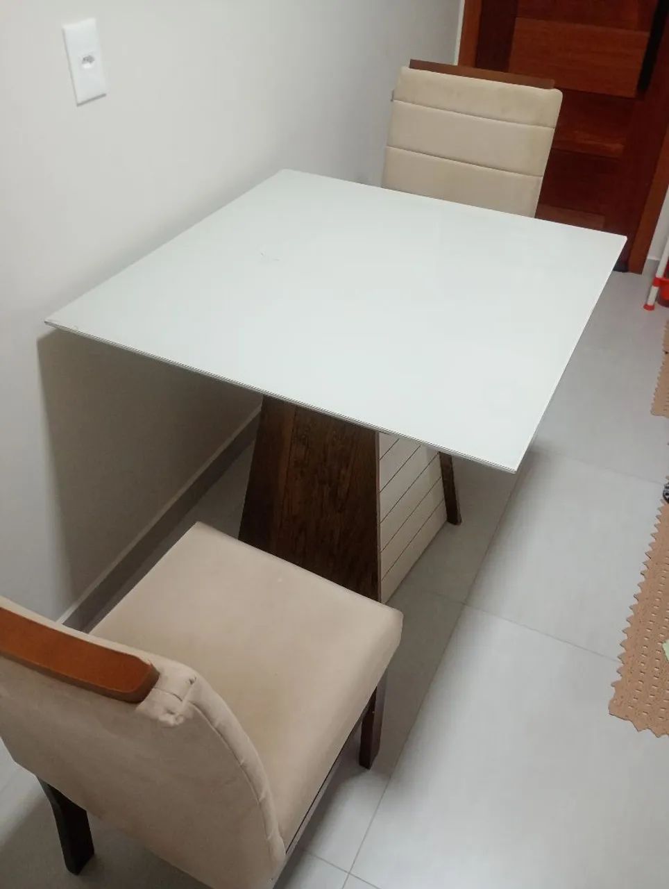 Mesa e 4 cadeiras - Foto 3