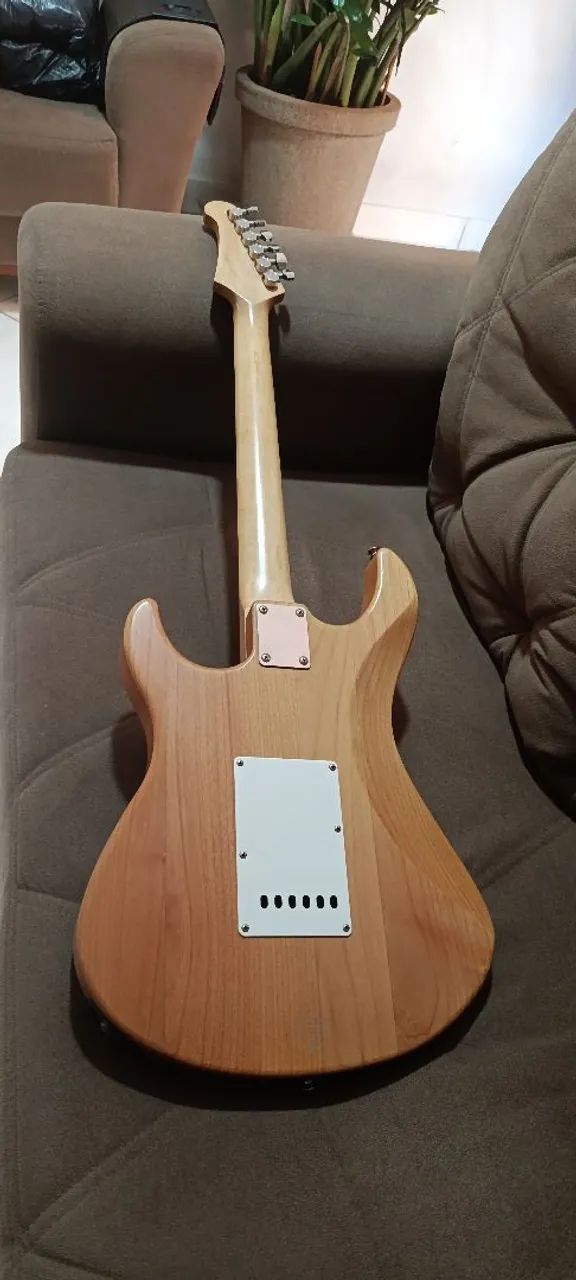 Guitarra Yamaha Pacífica 112  - Foto 2