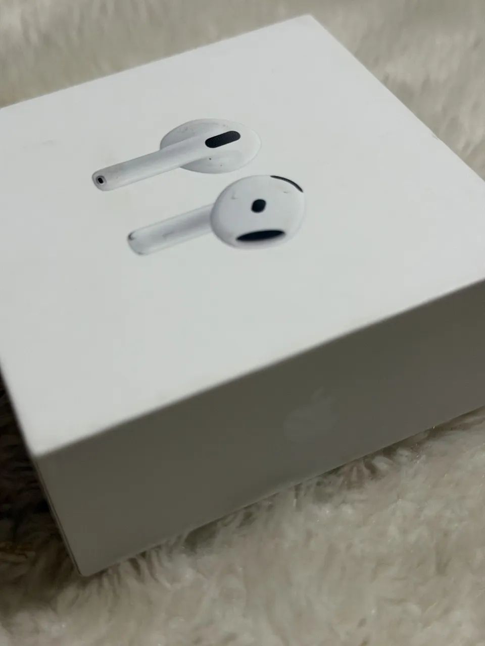 AirPods 4
