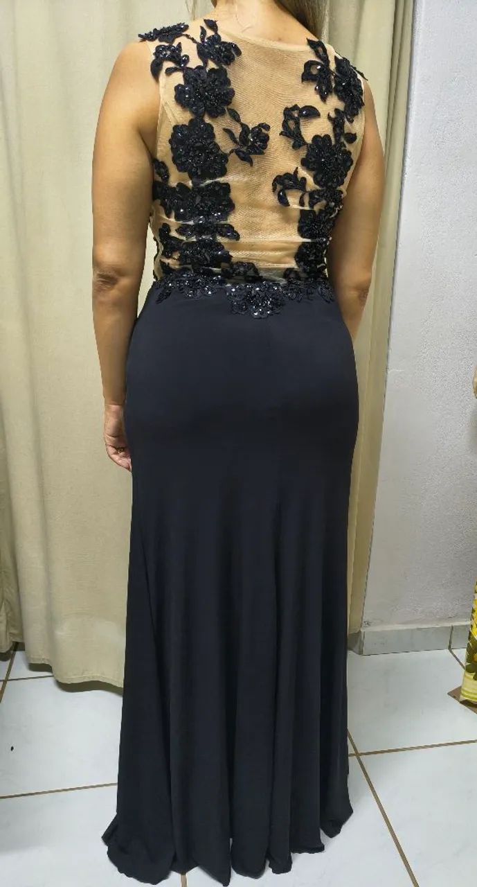 Vestido de Festa Longo Preto com Renda Bordada - Foto 2