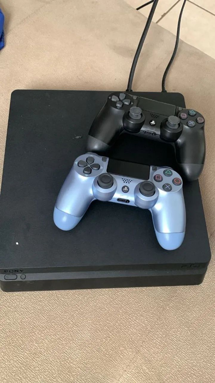 ps4 slim semi-novo 1tb de memoria 2 controle 4 jogos midia digital