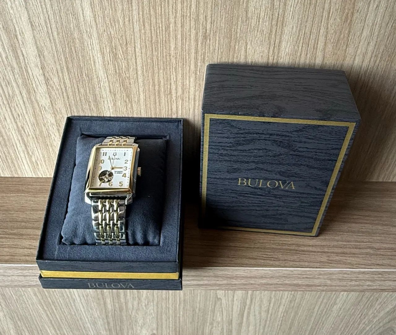 Relógio Bulova Sutton 98A308 - Novo