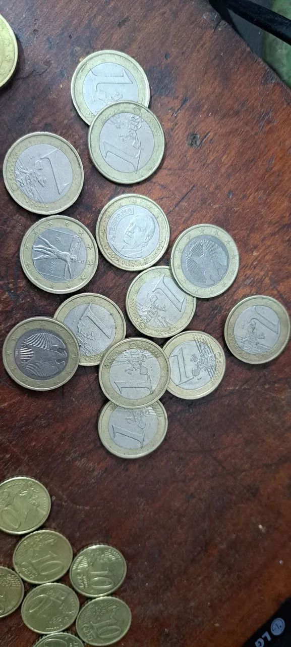 Lote de moedas antigas estrangeiras  - Foto 3
