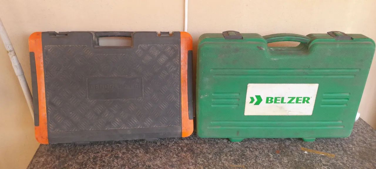 Vendo duas maletas de ferramentas uma bellzer e a outra gedore