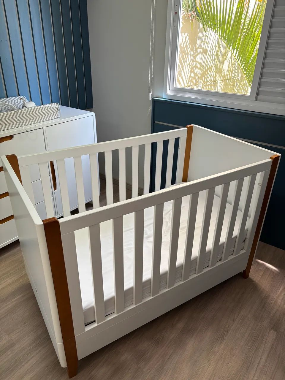 Berço com colchão e Cômoda Capri Branco Puppi Móbile - Foto 4