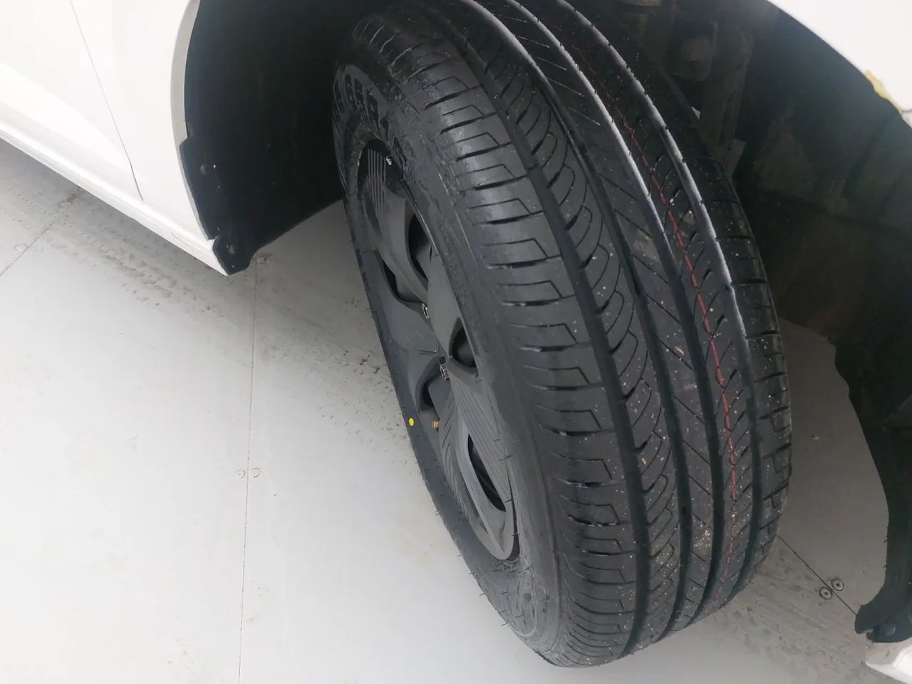 Volkswagen Polo Track 1.0 Flex 12V 5p, foto 13 de 18