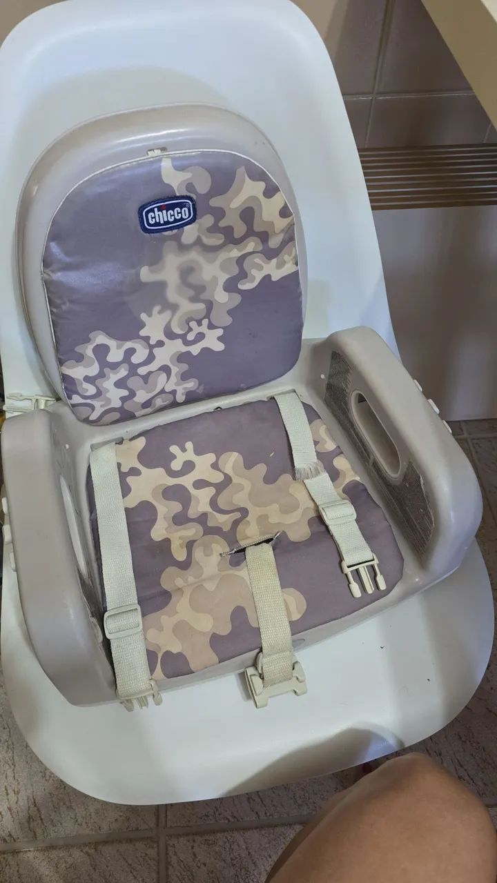 Cadeirinha alimentação chicco