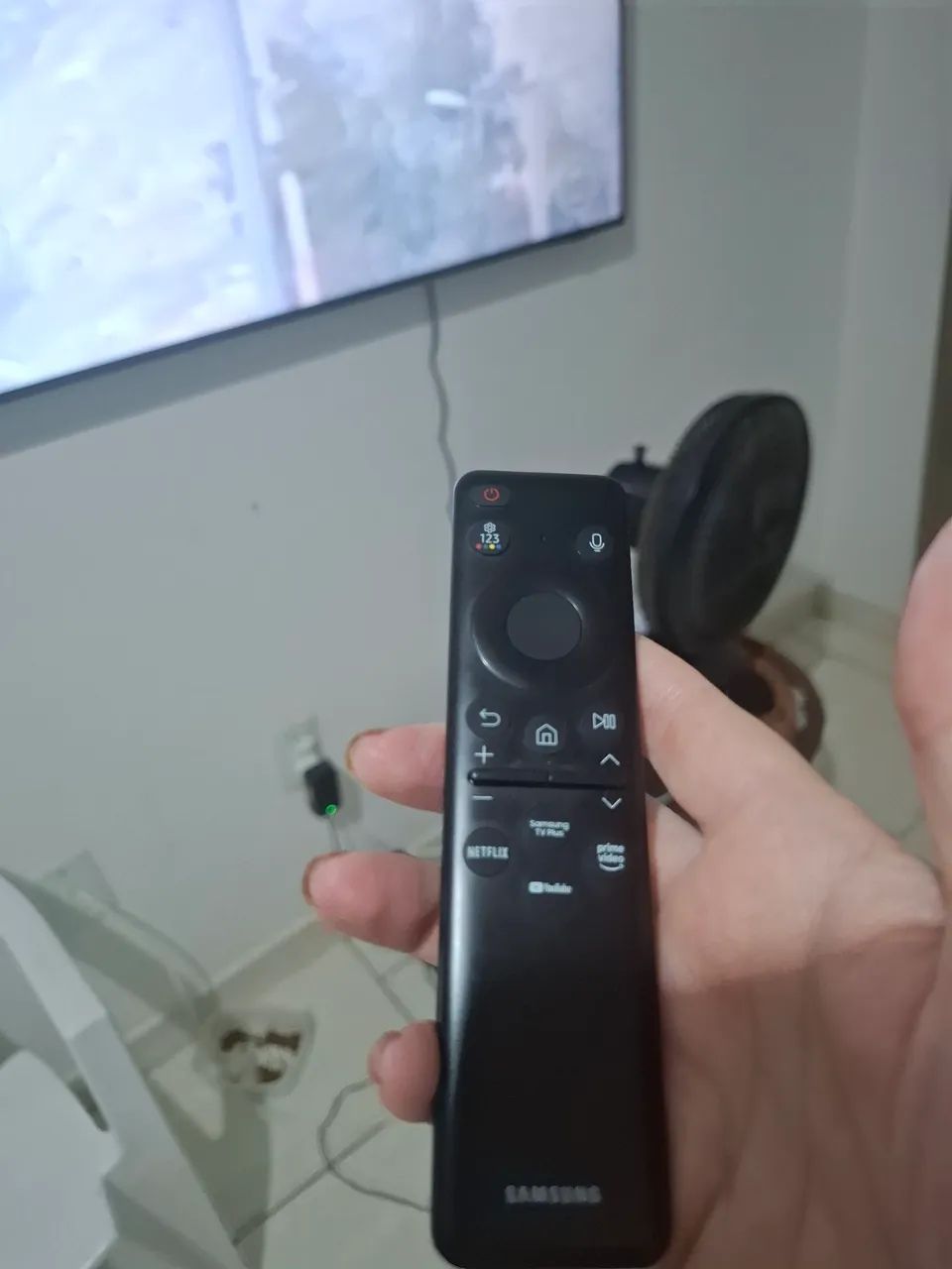 Tv Samsung 50 polegadas cristal estou vendendo pois estamos indo viajar por 1800 reais  - Foto 6