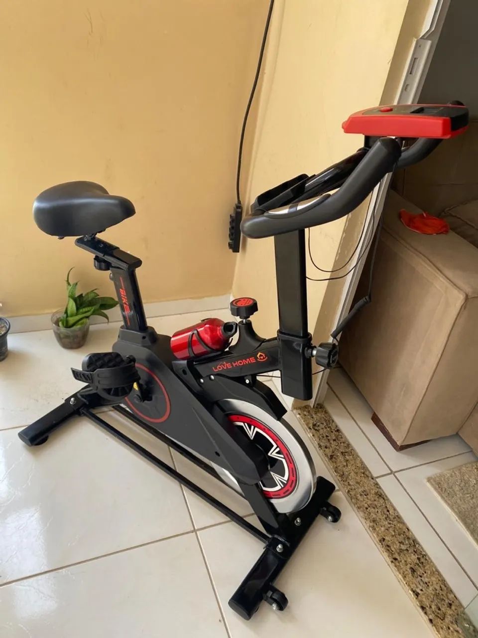 Bicicleta Ergométrica Semi Nova