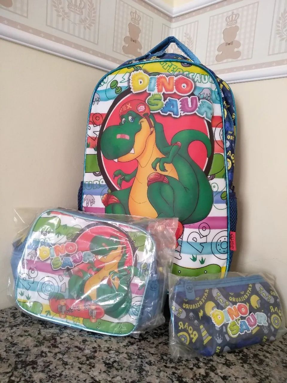 Mochila escolar com rodinhas. - Foto 3