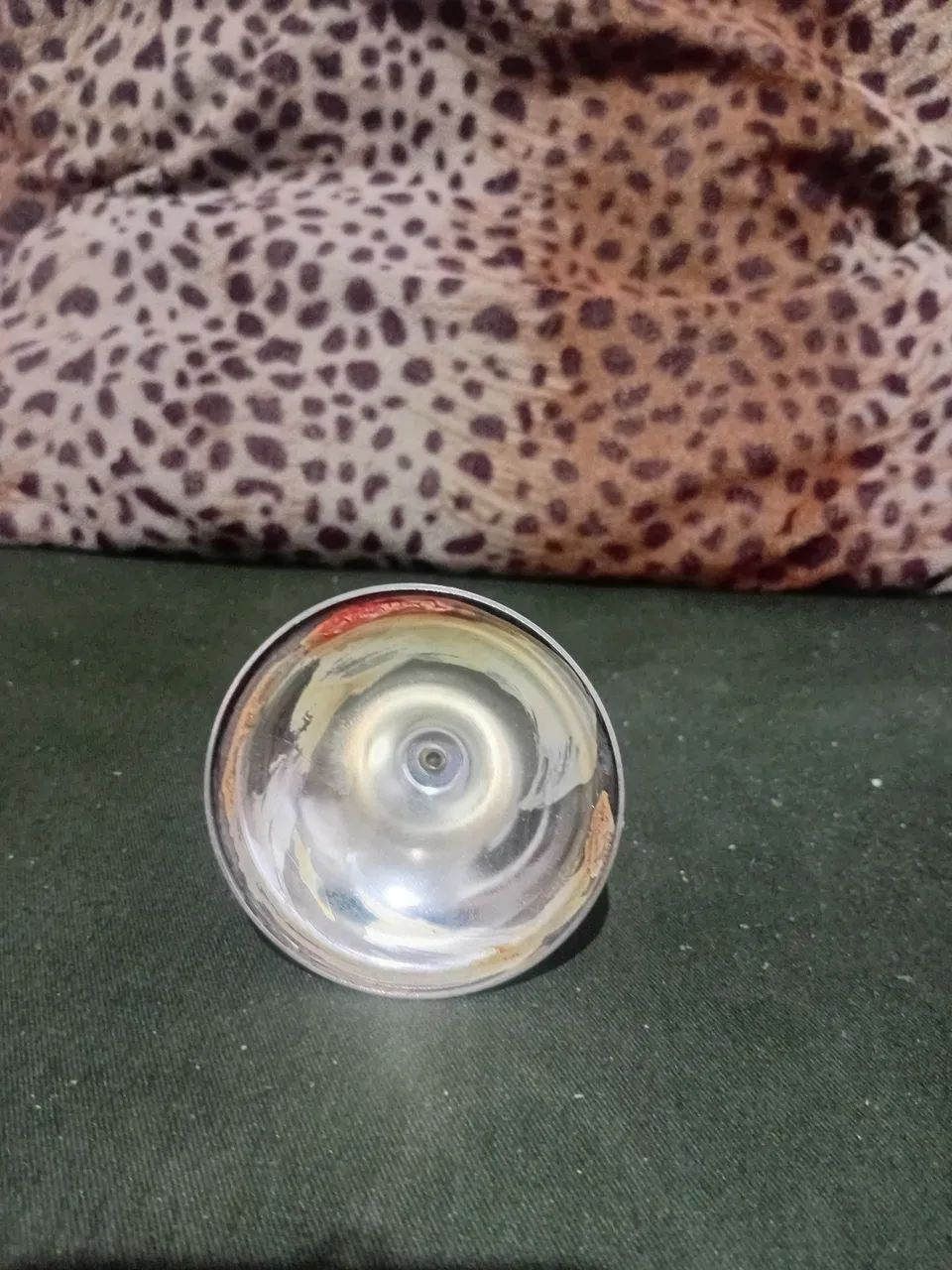 Castiçal em metal prateado - Foto 2