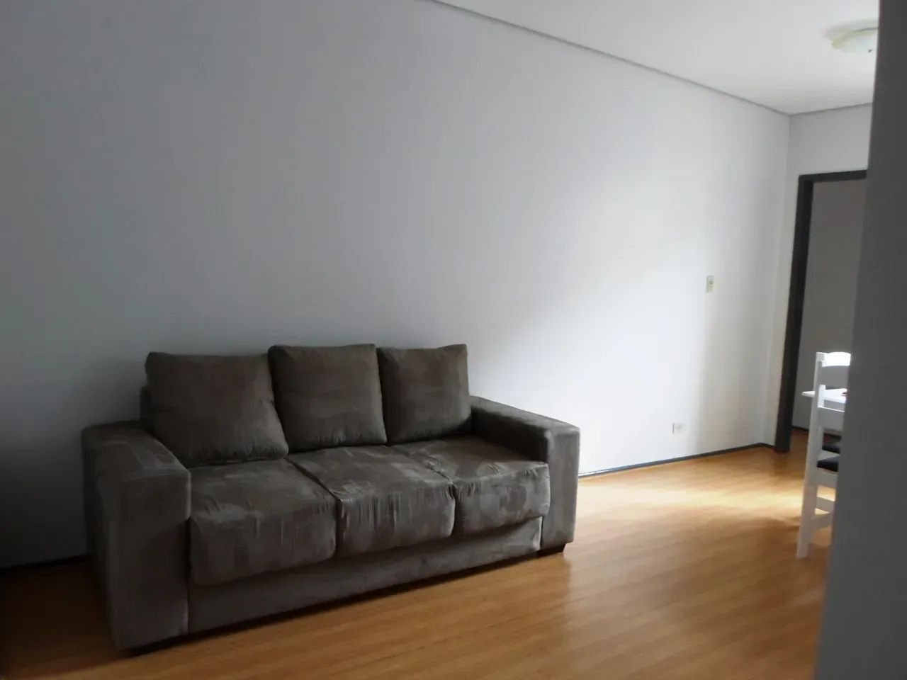 Oportunidade no centro nobre, Ed. Saint Germain, 01 quarto, mobiliado e alugado! - Foto 2