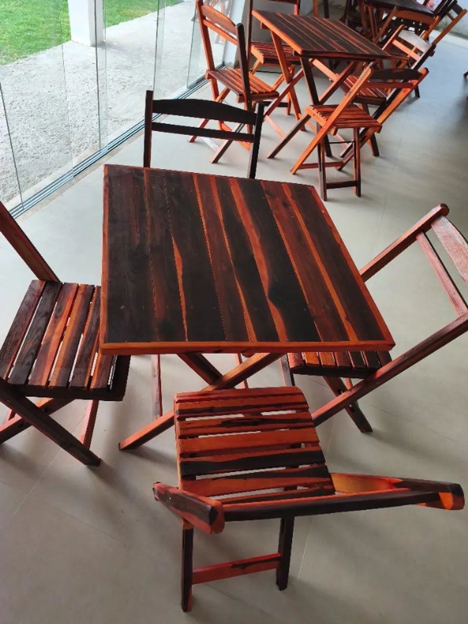 Mesas e cadeiras  - Foto 2