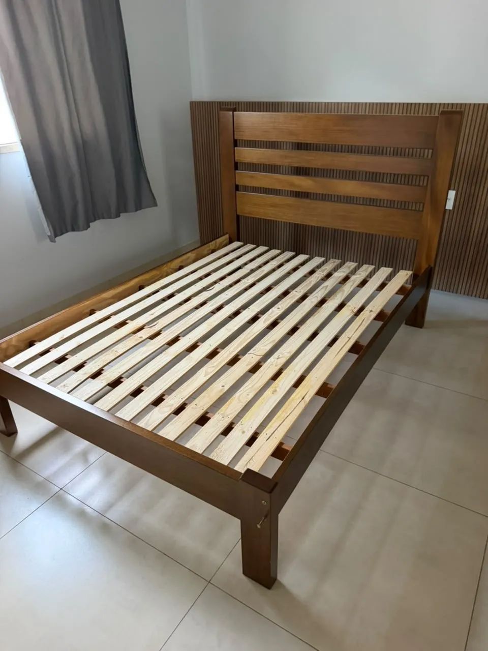 Cama casal madeira 