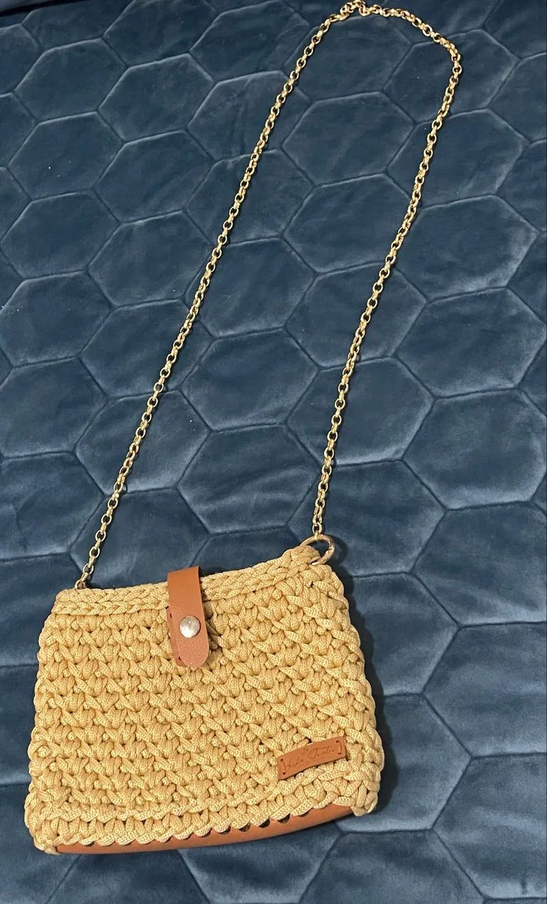 Bolsa de crochê elegante - Excelente estado - Foto 2