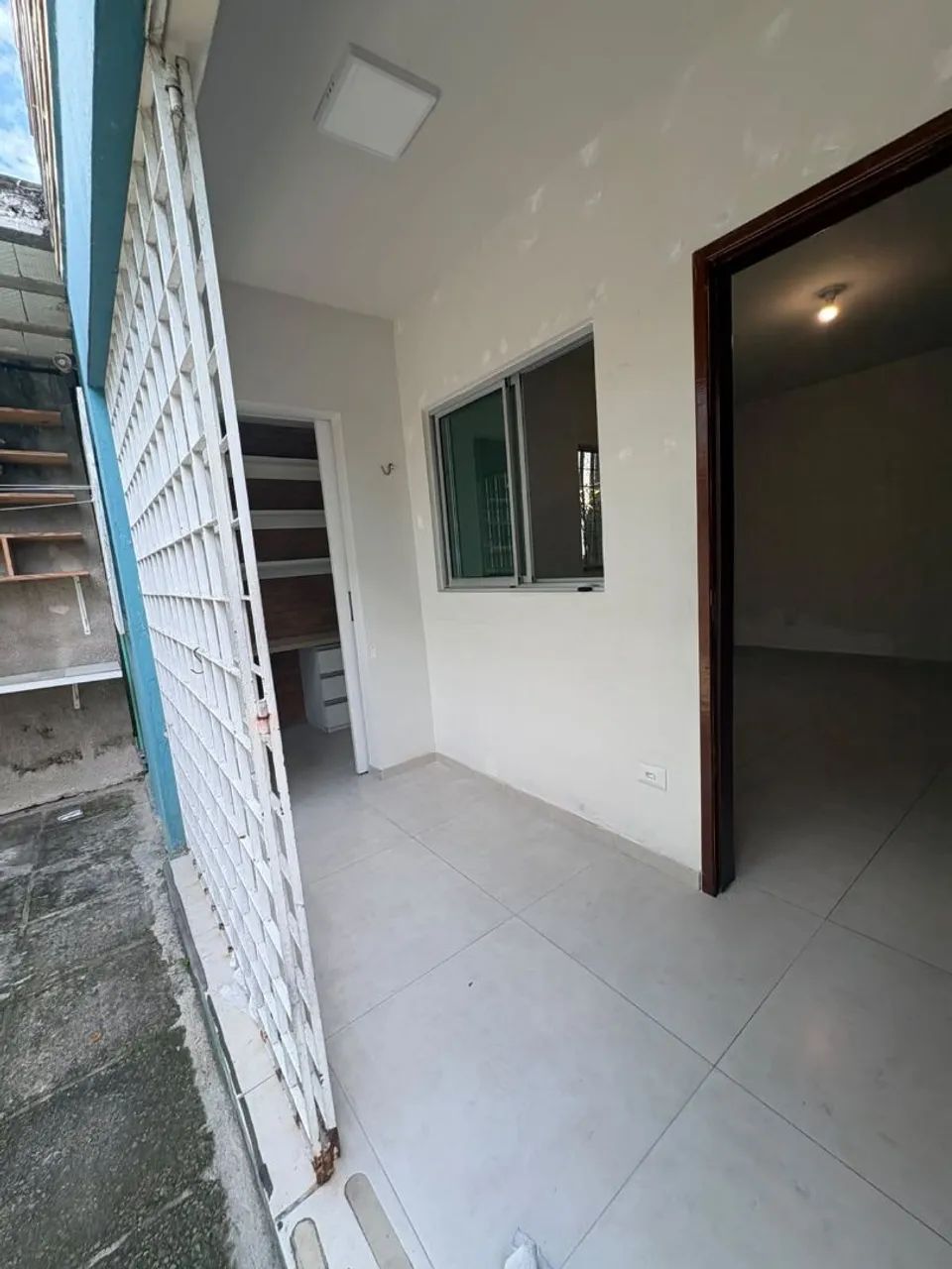 Aluga-se casa no hipódromo 