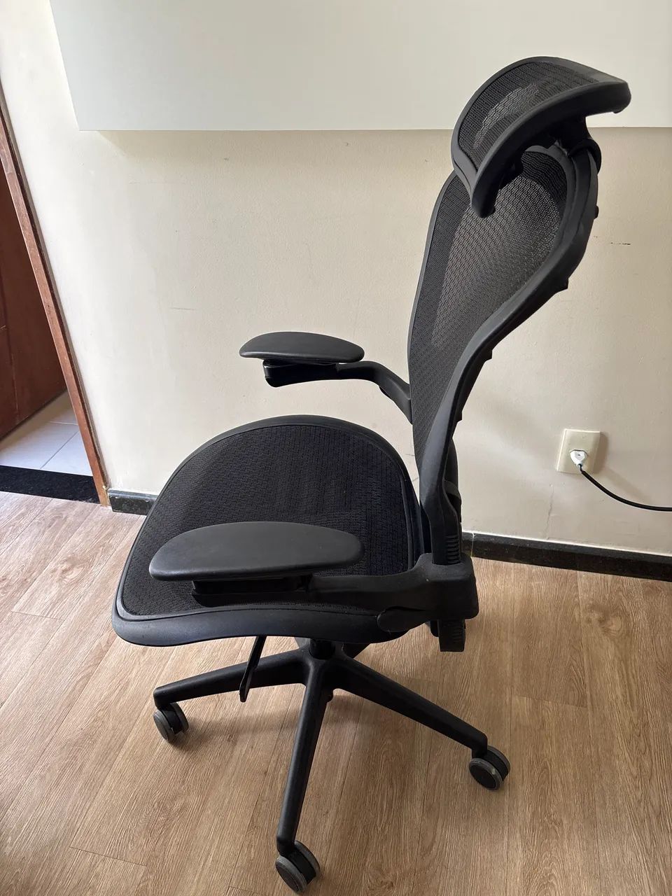 Vendo cadeira de escritório flexform  - Foto 2