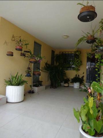 Casa arejada no Antonio bezerra| -