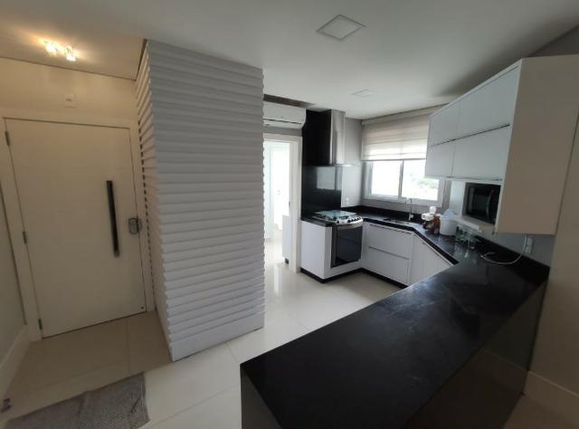 Apartamento Semi Mobiliado no Brava Beach, 4 suites 3 vagas, praia brava Itajai! - Foto 3