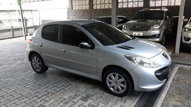 Peugeot 207 - Foto 2