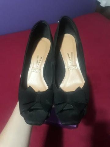 peep toe vizzano preto camurça