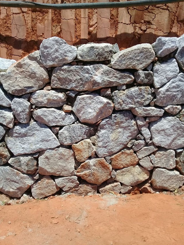 Muro de arrimo pedra 