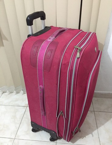 mala de viagem grande com rodinhas pink