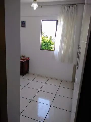 Apartamento com 2 Quartos (sendo 1 suíte) com Varanda em Lauro de Freitas - Foto 6